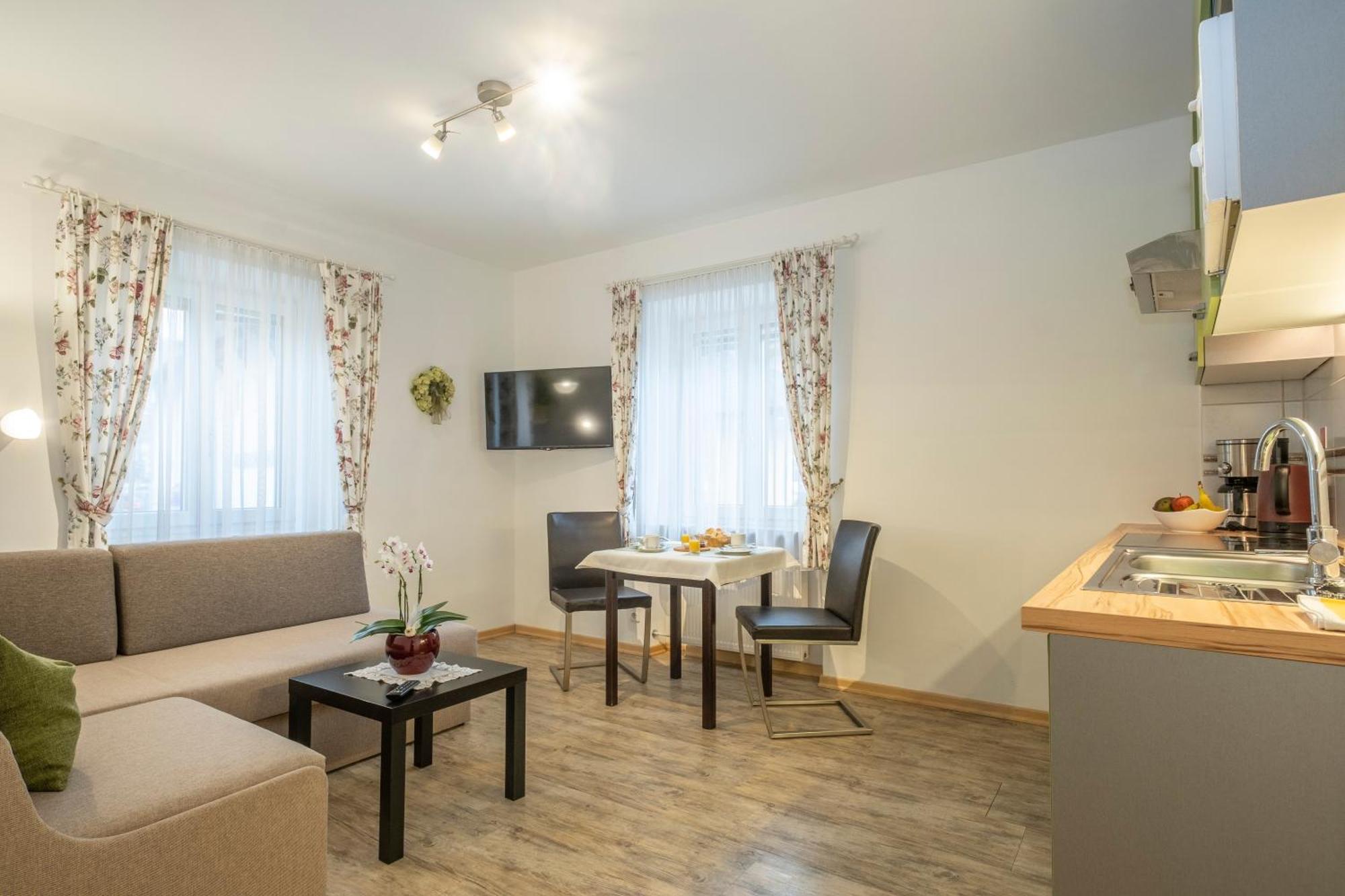 Hotel-Pension Falkensteiner Sankt Gilgen Ngoại thất bức ảnh